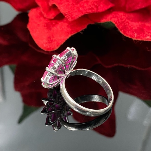 925 Sterling Silver Red Stone Flower Ring